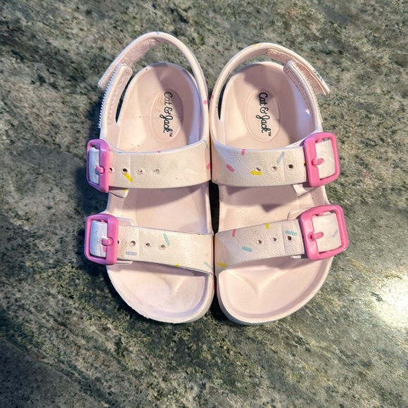 Cat and Jack girls sandals - Picture 1 of 2